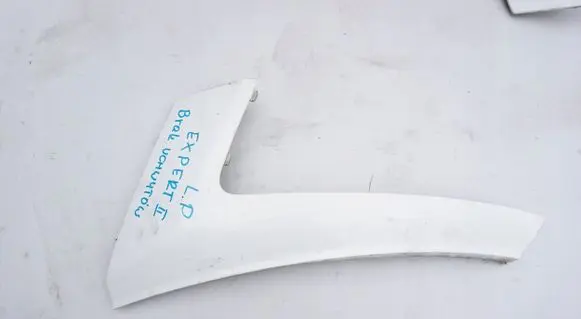 Under headlight/headlamp trim