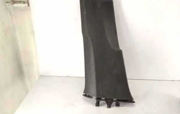 (B) pillar trim (bottom)