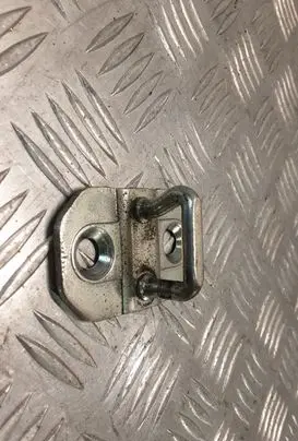Mercedes-Benz ML W164 Front door lock loop/hook striker 