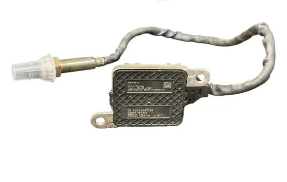 Mercedes-Benz E W212 Lambda probe sensor A0009057108
