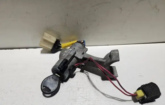 Nissan Sunny Ignition lock 