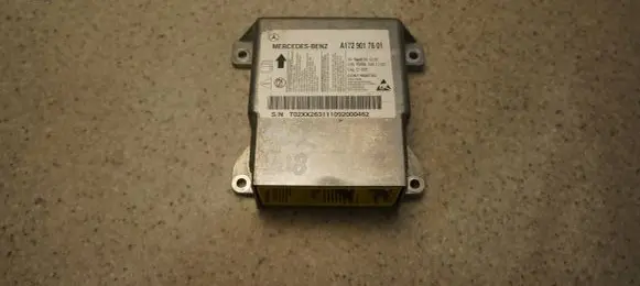 Mercedes-Benz SLK R172 Airbag control unit/module A1729017601