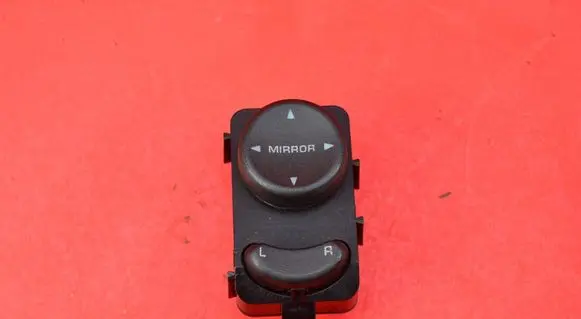Chrysler Grand Voyager IV Mirror heating switch 04685317AB
