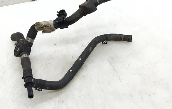 Volkswagen Transporter - Caravelle T6 Engine coolant pipe/hose 7E0122447P