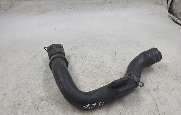 Audi A4 S4 B5 8D Engine coolant pipe/hose 