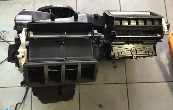 Audi RS3 Interior heater climate box assembly 4D0880511