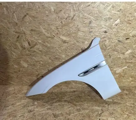 Jaguar XE Fender 