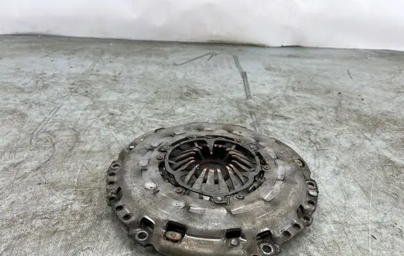 Peugeot 407 Pressure plate F2800