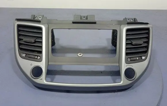 Hyundai Tucson TL Dashboard side air vent grill/cover trim 84740-D7200
