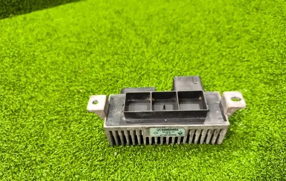Renault Trafic III (X82) Glow plug pre-heat relay 271206395R RCS812