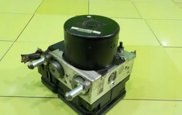 Mitsubishi Outlander ABS Pump 4670A552