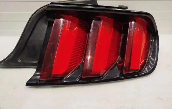 Ford Mustang VI Rear/tail lights FR3Z13404F