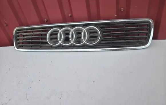 Audi A4 S4 B5 8D Front grill 8D0853651J