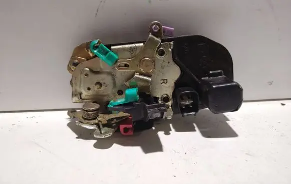 Jeep Grand Cherokee (WJ) Front door lock