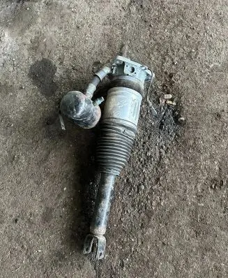 Audi A8 S8 D3 4E Rear shock absorber/damper 4E0616001E
