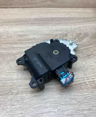 Toyota Verso Air flap motor/actuator 1138002800 WITHPLUG