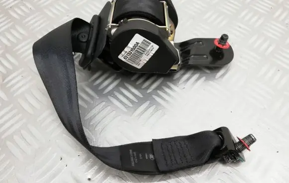 Hyundai Sonata LF Rear seatbelt 631331500A