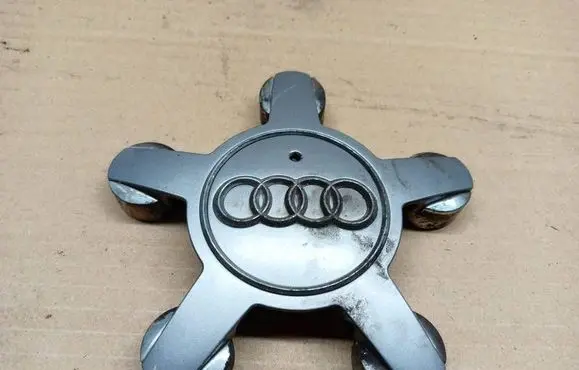 Audi A4 S4 B8 8K Original wheel cap 4F0601165N