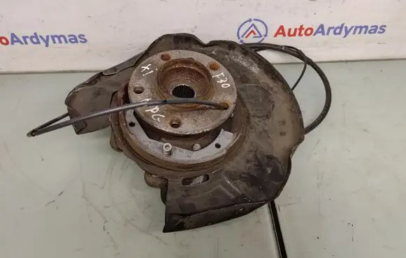 Rear wheel hub spindle/knuckle