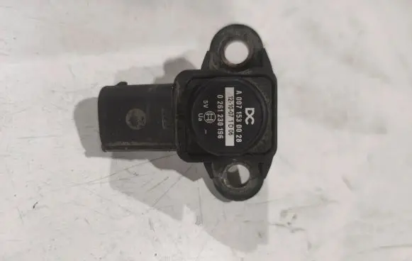 Mercedes-Benz C W204 Air pressure sensor A0071530028 0261230196