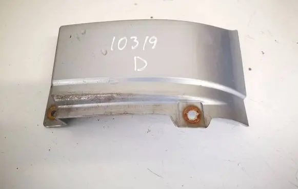 Opel Zafira A Rear/tail light trim molding 90580804
