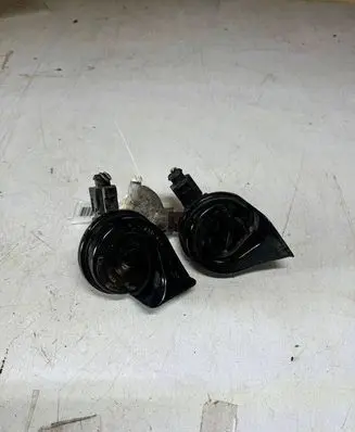 Skoda Superb B6 (3T) Horn signal 3881157