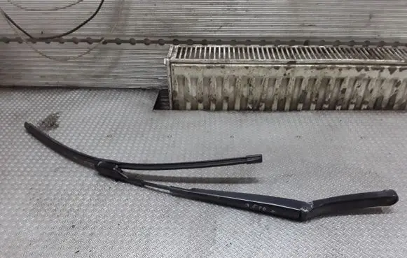 Seat Ibiza IV (6J,6P) Windshield/front glass wiper blade 6J1955409