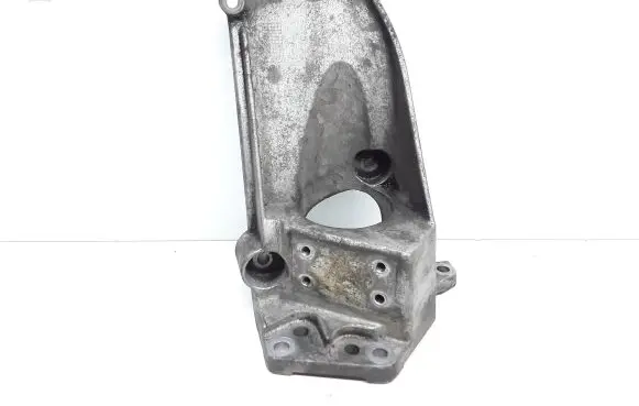 Volvo V60 Engine mounting bracket 31370633
