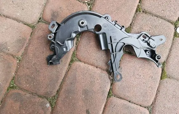 Citroen Berlingo Timing belt guard (cover) 9824675180