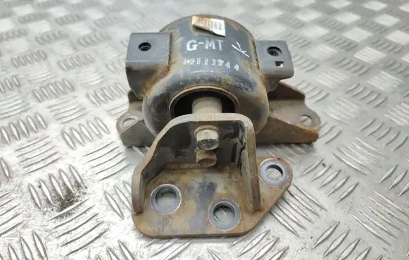 KIA Soul Engine mount bracket