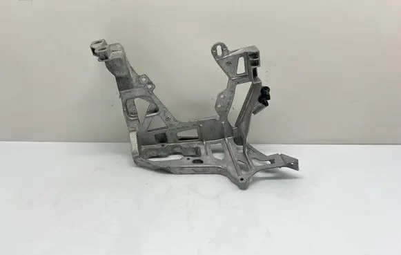 Mercedes-Benz C W205 Headlight/headlamp mounting bracket A2056225300