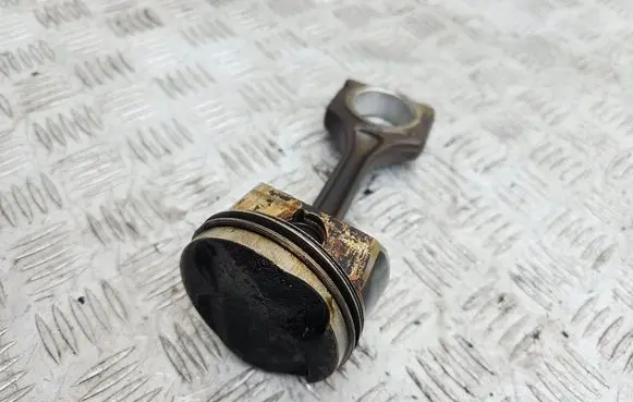 Citroen C3 Piston with connecting rod 77L54 W161 P122
