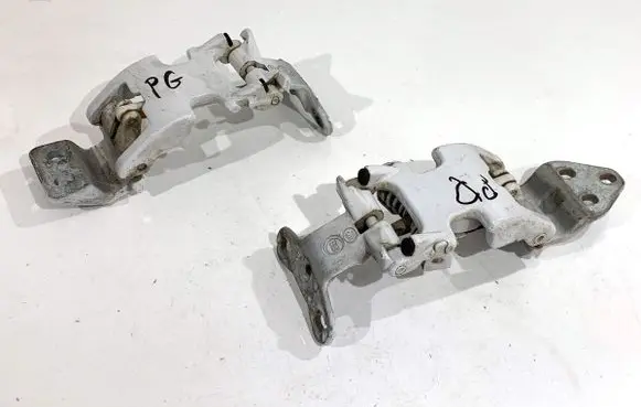 Peugeot Boxer Tailgate/trunk/boot hinge 