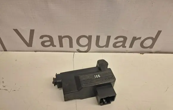 Hyundai i40 Fuel tank cap lock motor 
