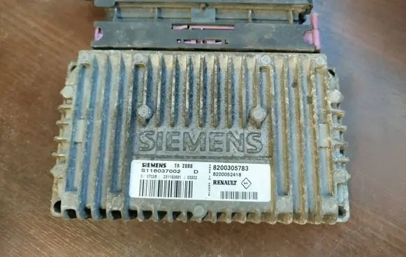 Renault Clio II Gearbox control unit/module 8200305783 8200052418