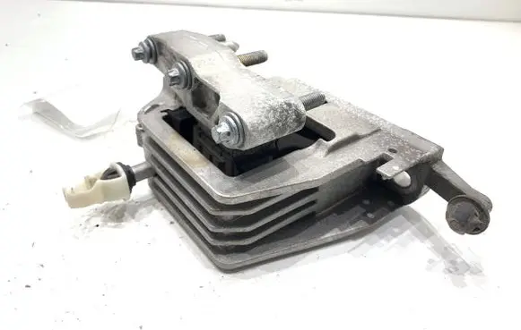 BMW 2 F44 Engine mount vacuum valve 