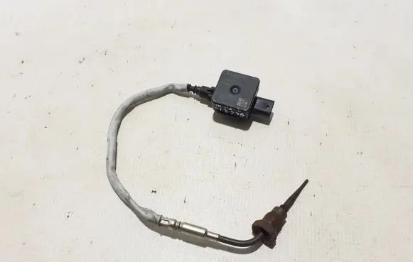 Mercedes-Benz GLC C253 Exhaust gas temperature sensor A0009054109