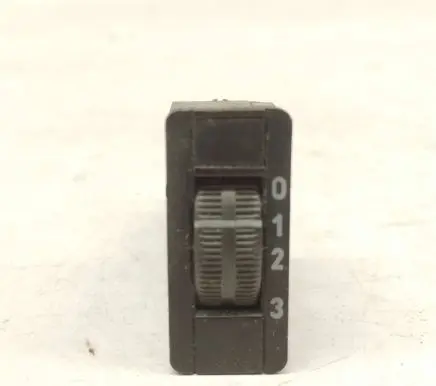 Mercedes-Benz S W126 Headlight level height control switch 1248000073 A1248000073 0307650102