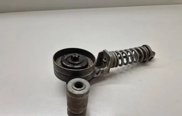 Buick Encore I Generator/alternator belt tensioner 25195388