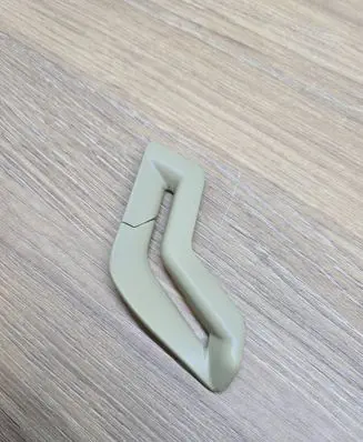 Volvo XC90 Seat belt trim 
