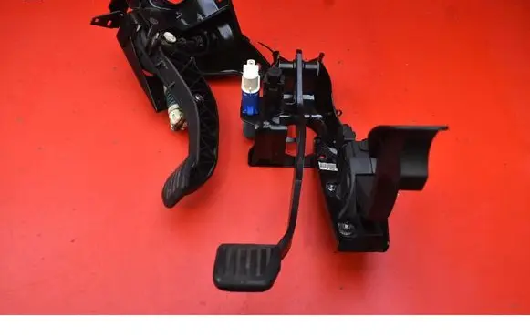 Ford Mondeo MK IV Accelerator throttle pedal 7G9N7B633AGE