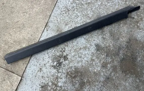 Mercedes-Benz E A207 Front sill trim cover A2076860436