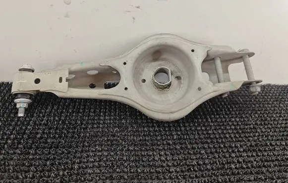 Chevrolet Malibu Rear control arm 