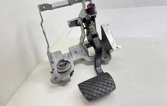 Audi A5 8T 8F Brake pedal 8K1721117 8k1723140a AIS112C01