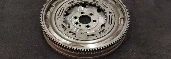 Seat Leon (5F) Dual mass flywheel 04E105266E
