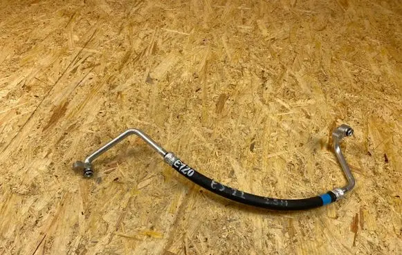 Lexus ES 300h Air conditioning (A/C) pipe/hose
