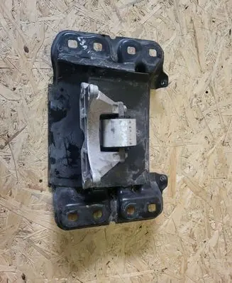 Mercedes-Benz S AMG W222 EGR valve cooler bracket A2222401502