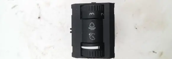 Skoda Octavia Mk2 (1Z) Headlight level height control switch