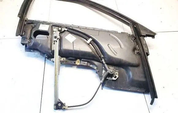Audi 80 90 S2 B4 Front door window/glass frame 