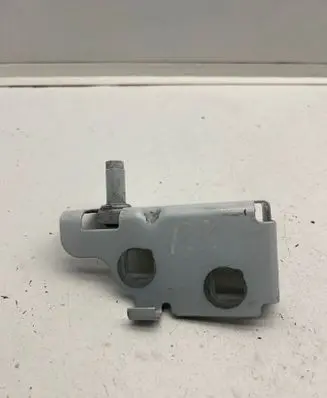 Renault Zoe Fender mounting bracket 625B55506R 0718